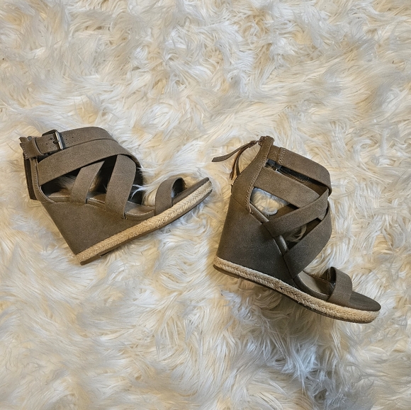 Wedge high heels - Picture 2 of 6